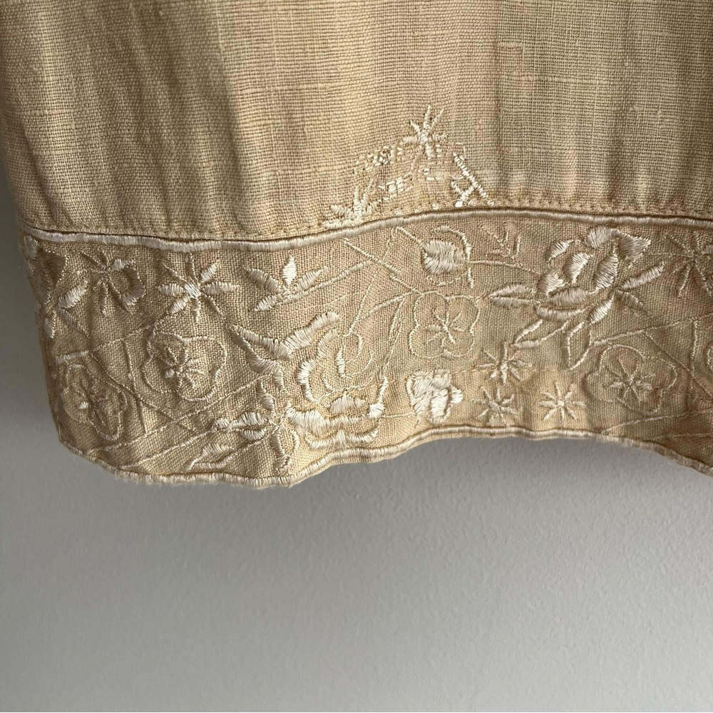 NU Construction Vintage Beige Embroidered Tank Top PL - Picture 7 of 8